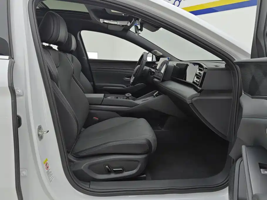 BYD Qin L — миниатюра 8
