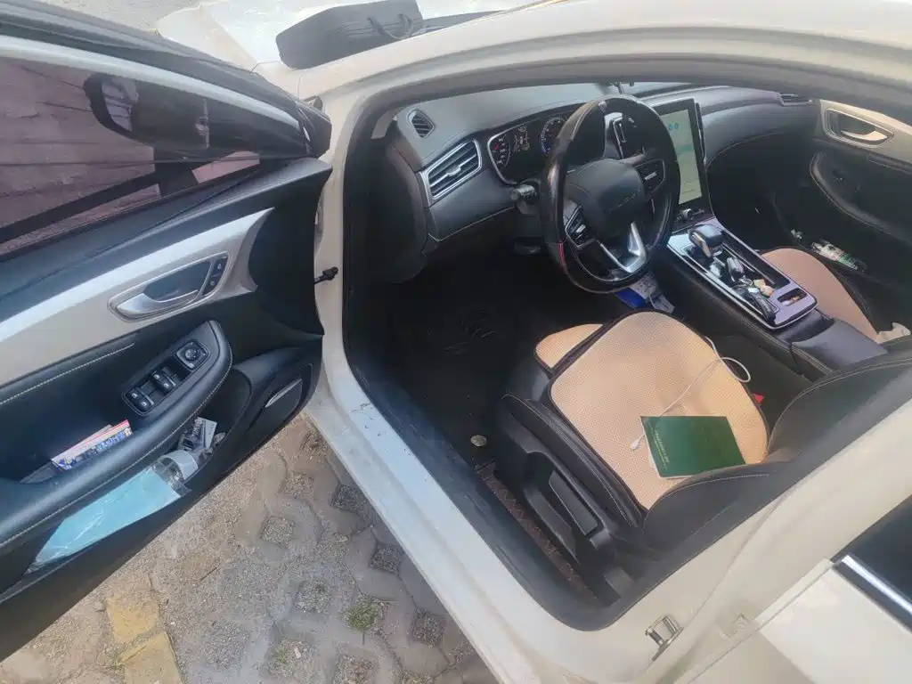 Roewe i6 MAX New Energy — миниатюра 14