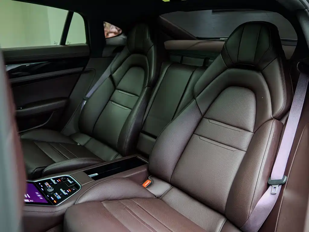 Porsche Panamera — миниатюра 6