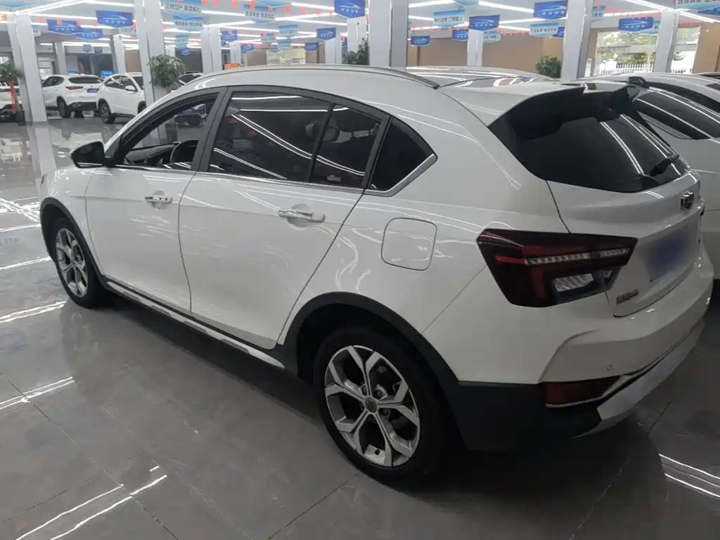 Geely Vision S1 — миниатюра 5