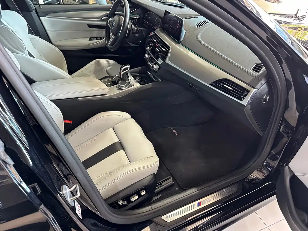 BMW M5 — миниатюра 14