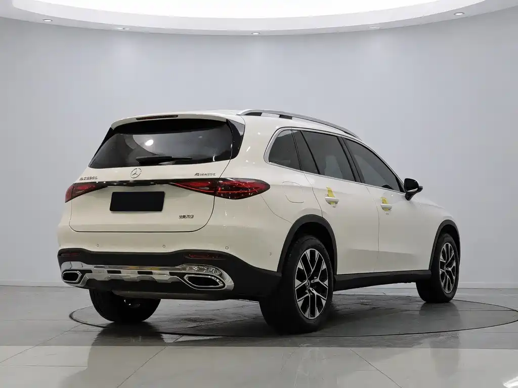 Mercedes-Benz GLC 2023 GLC 260 L 4MATIC 5 мест