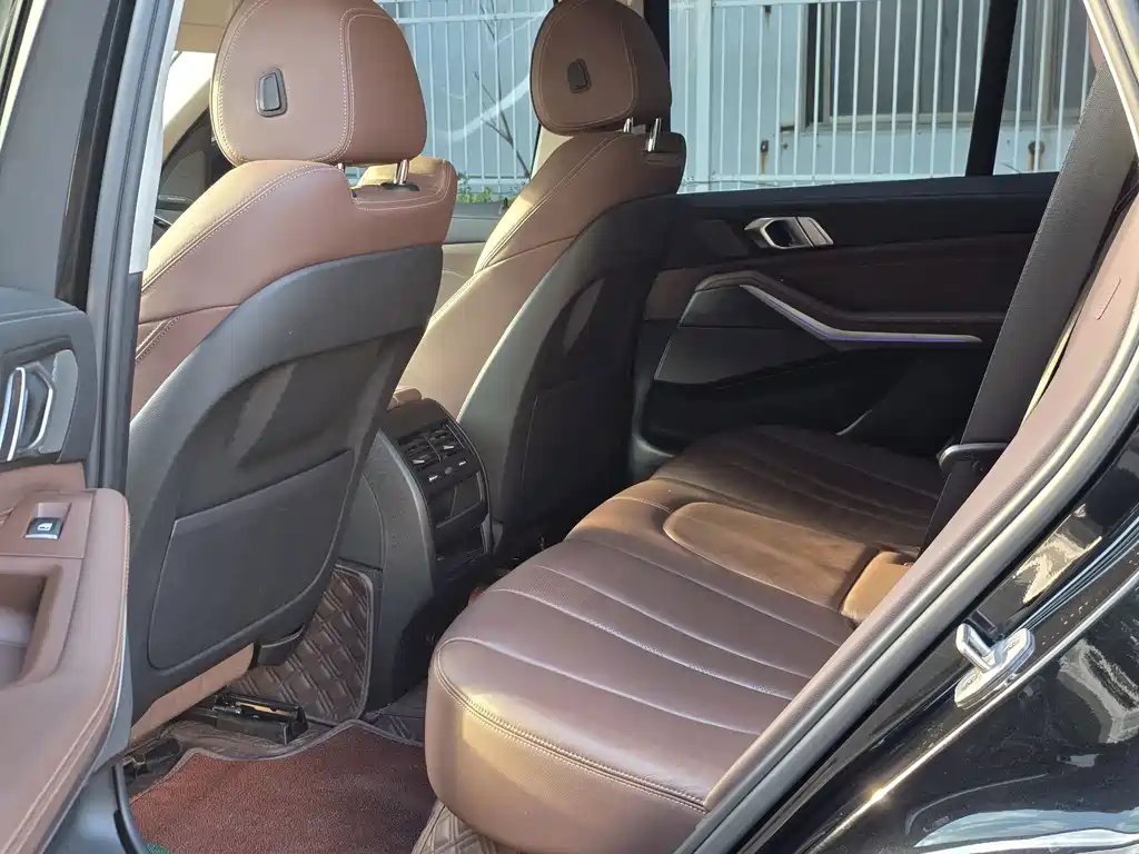 BMW X5 (Import) — миниатюра 11