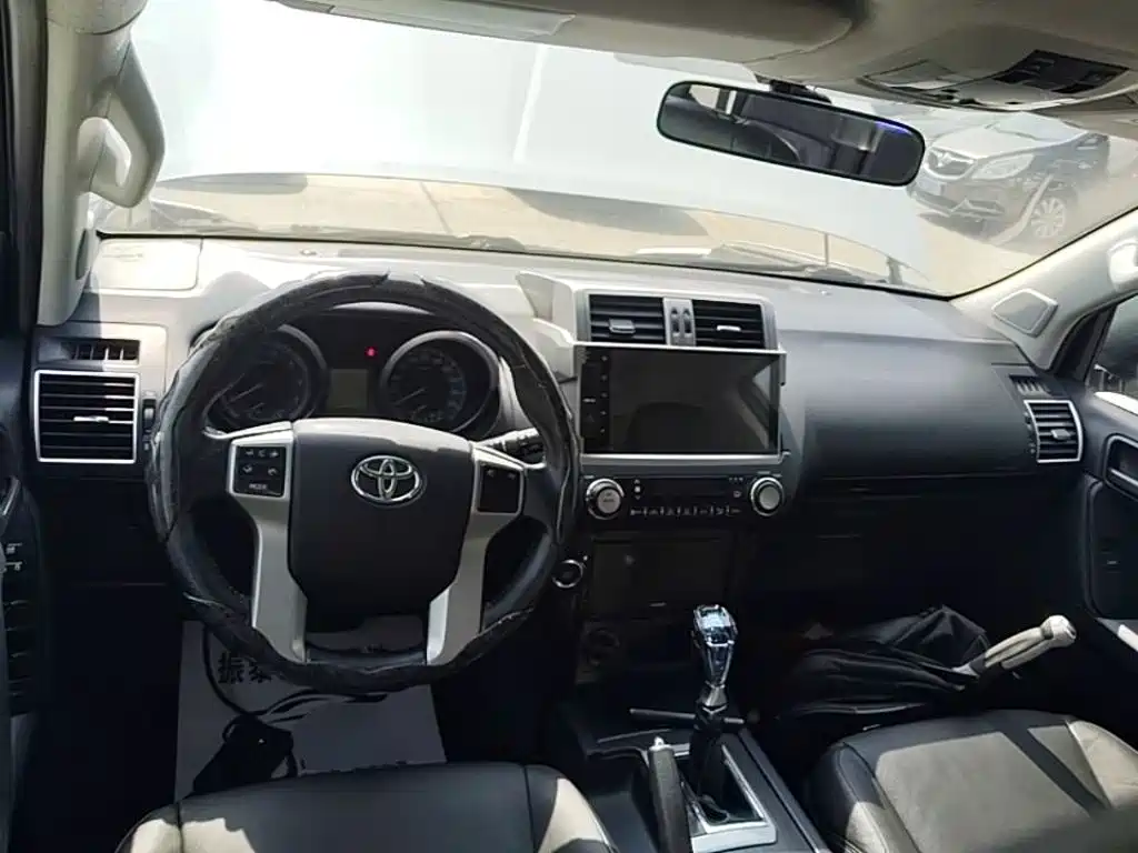 Toyota Prado — миниатюра 10