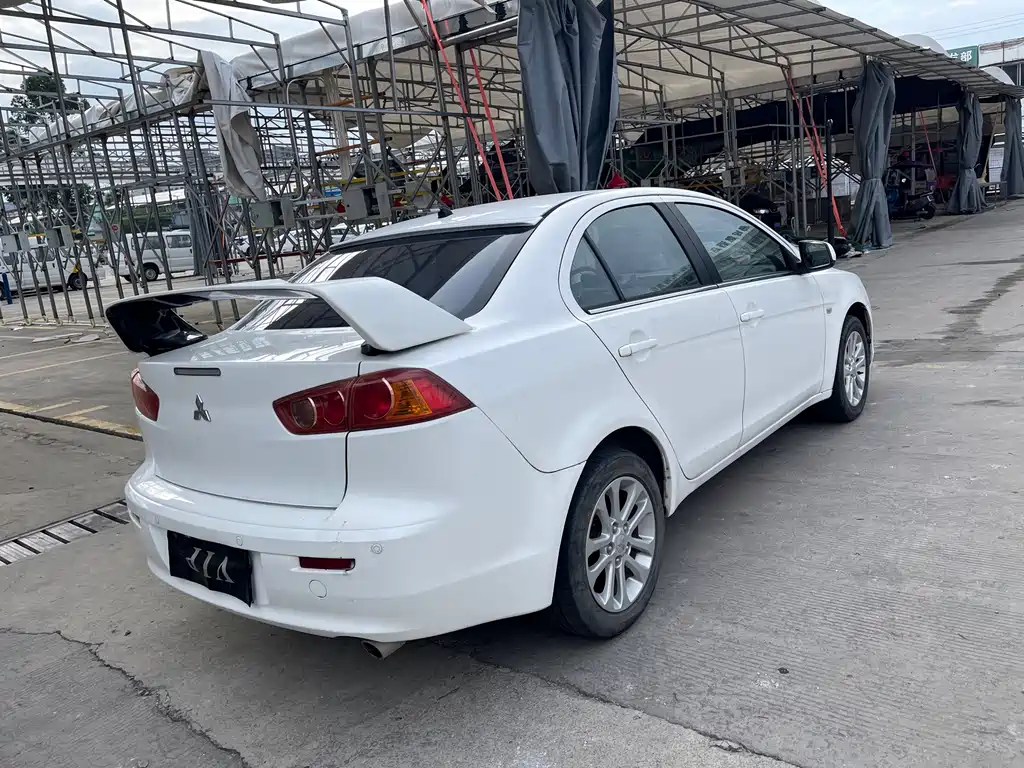 Mitsubishi Lancer EX — миниатюра 5