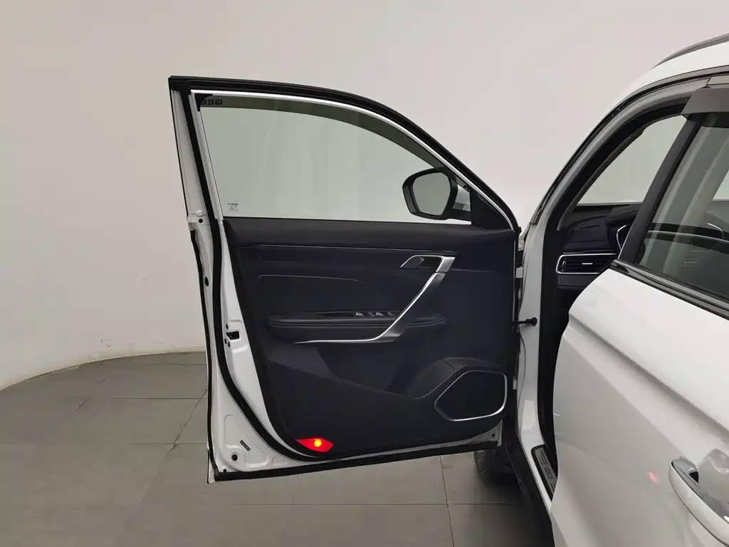 Geely Boyue — миниатюра 8