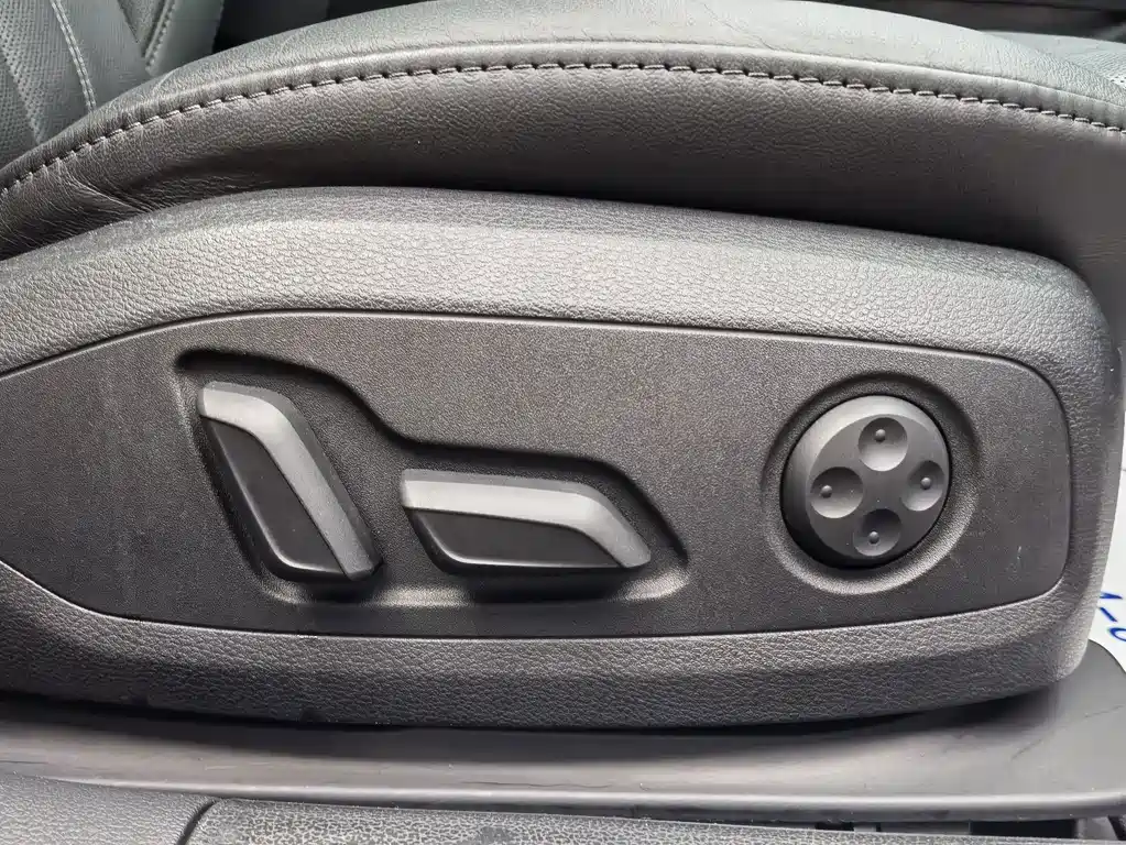 Audi A4L — миниатюра 15
