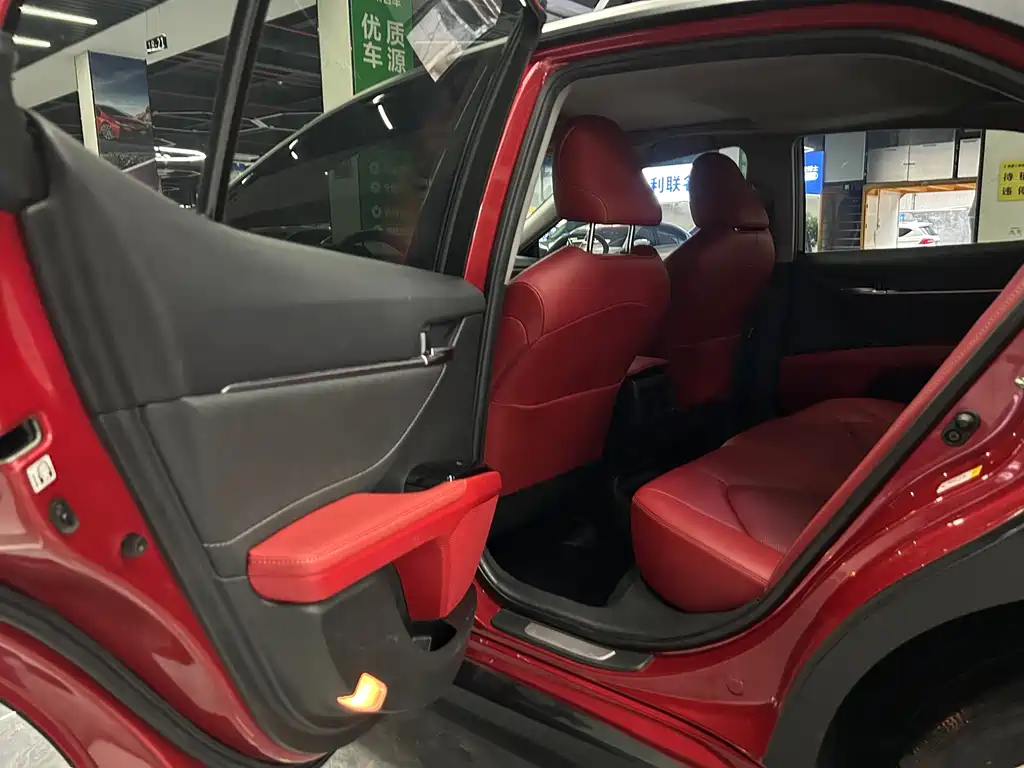 Toyota Camry 2018 2.5S