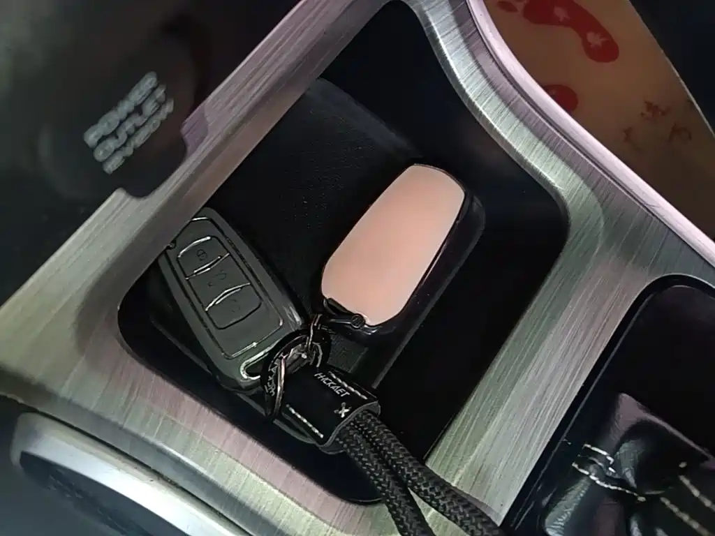 Geely Vision X3 — миниатюра 9