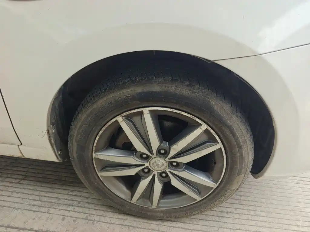 Changan Eado — миниатюра 8