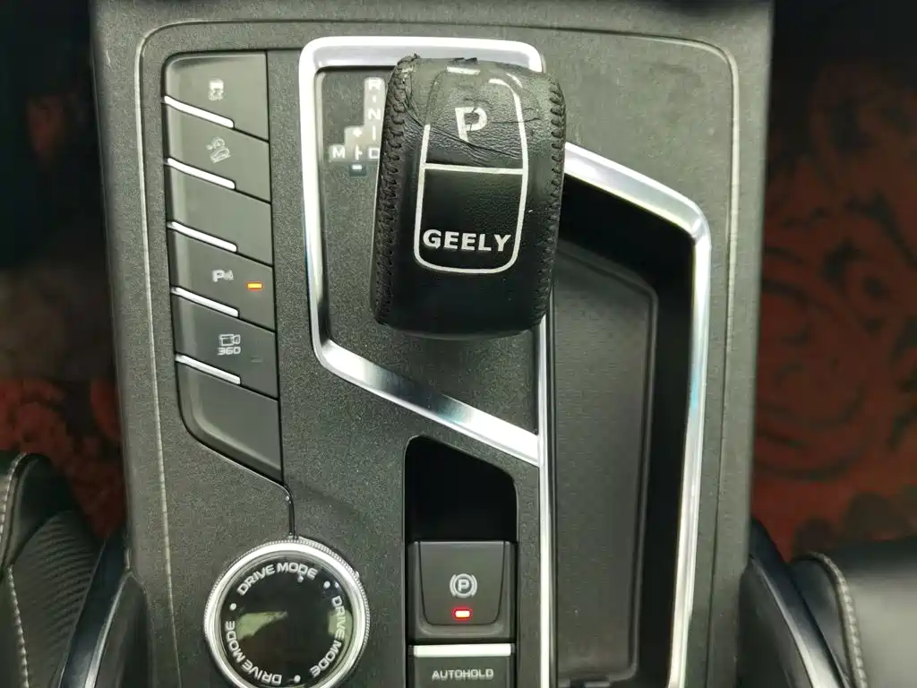 Geely Boyue — миниатюра 13