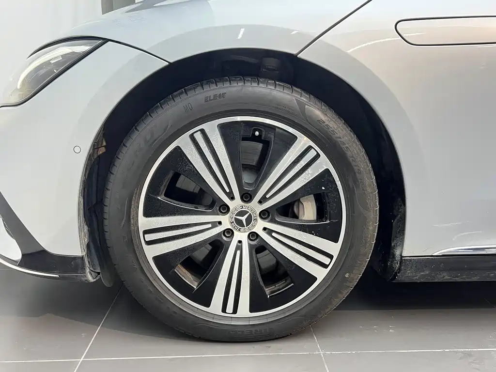 Mercedes-Benz EQE — миниатюра 18