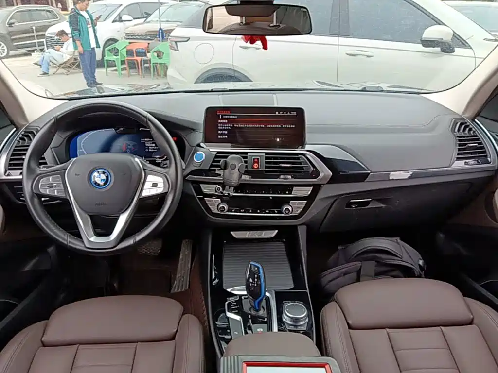 BMW iX3 — миниатюра 10