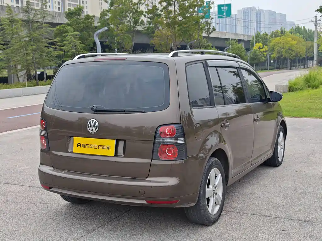 Volkswagen Touran — миниатюра 22