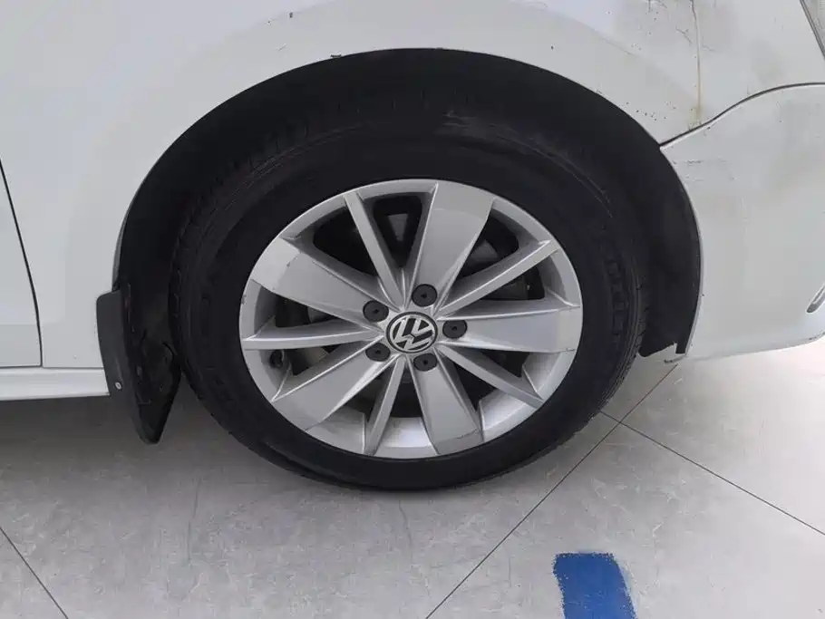 Volkswagen Sagitar — миниатюра 6