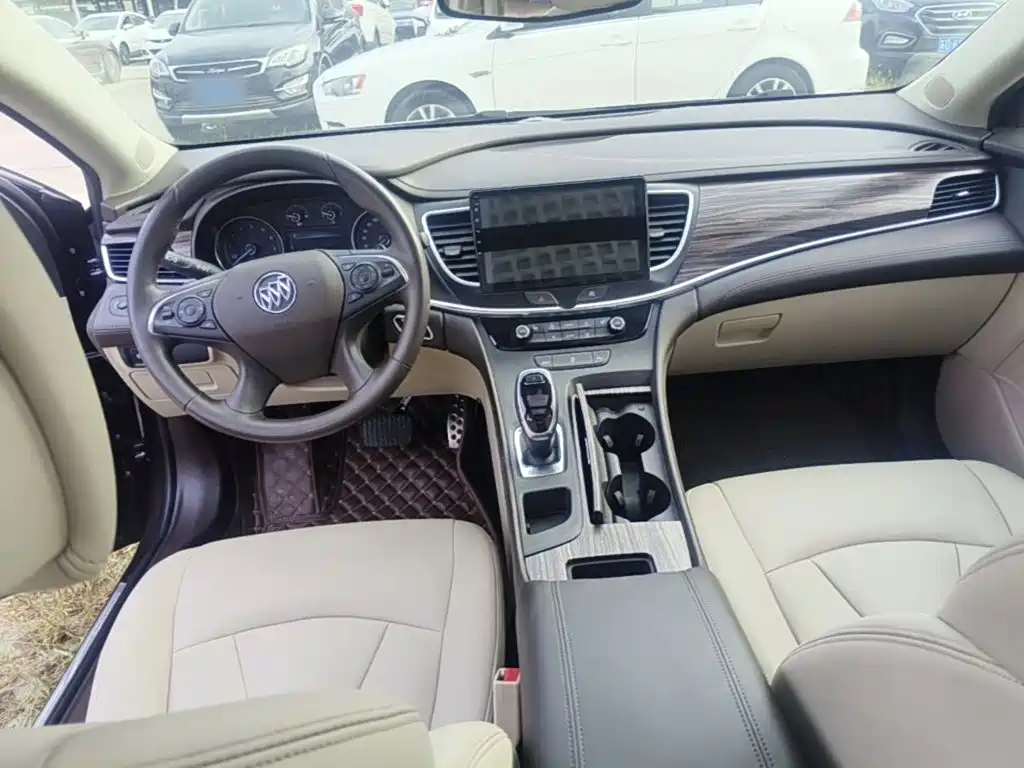 Buick LaCrosse — миниатюра 10