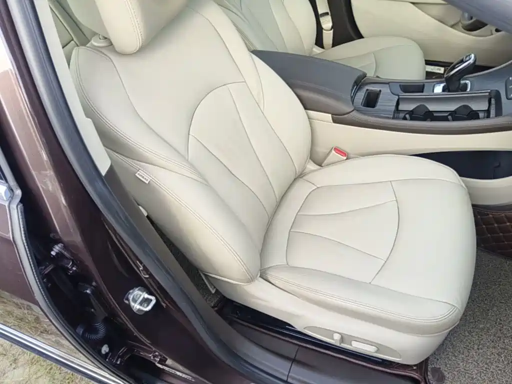 Buick LaCrosse — миниатюра 25