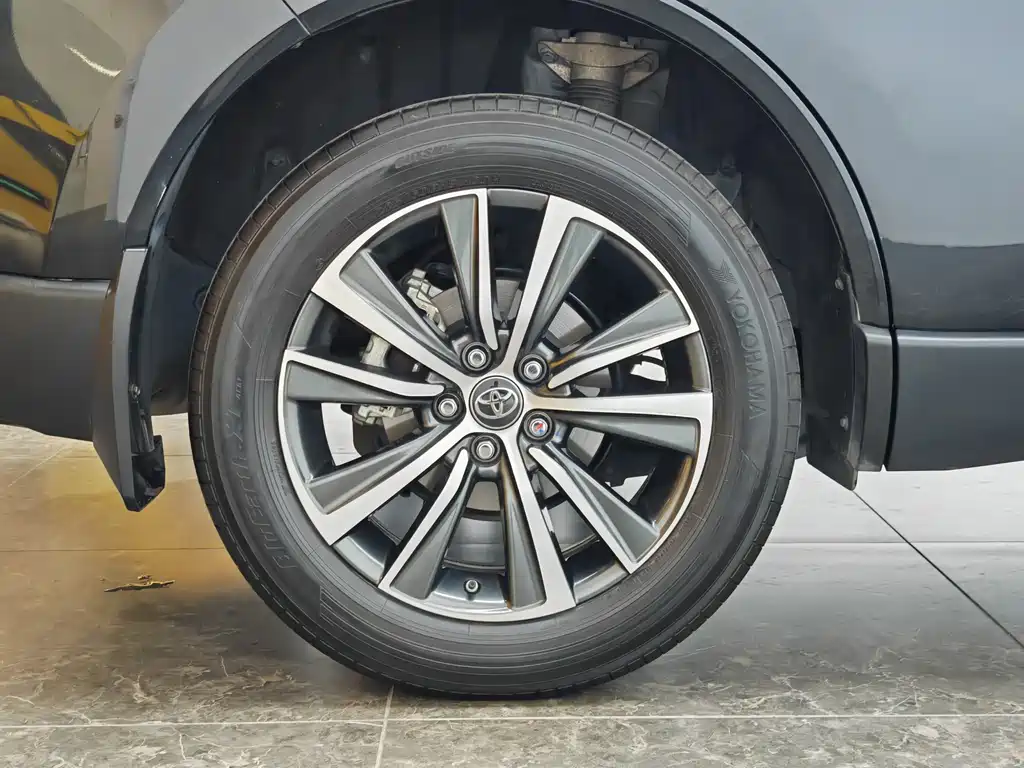 TOYOTA LING FANG HARRIER