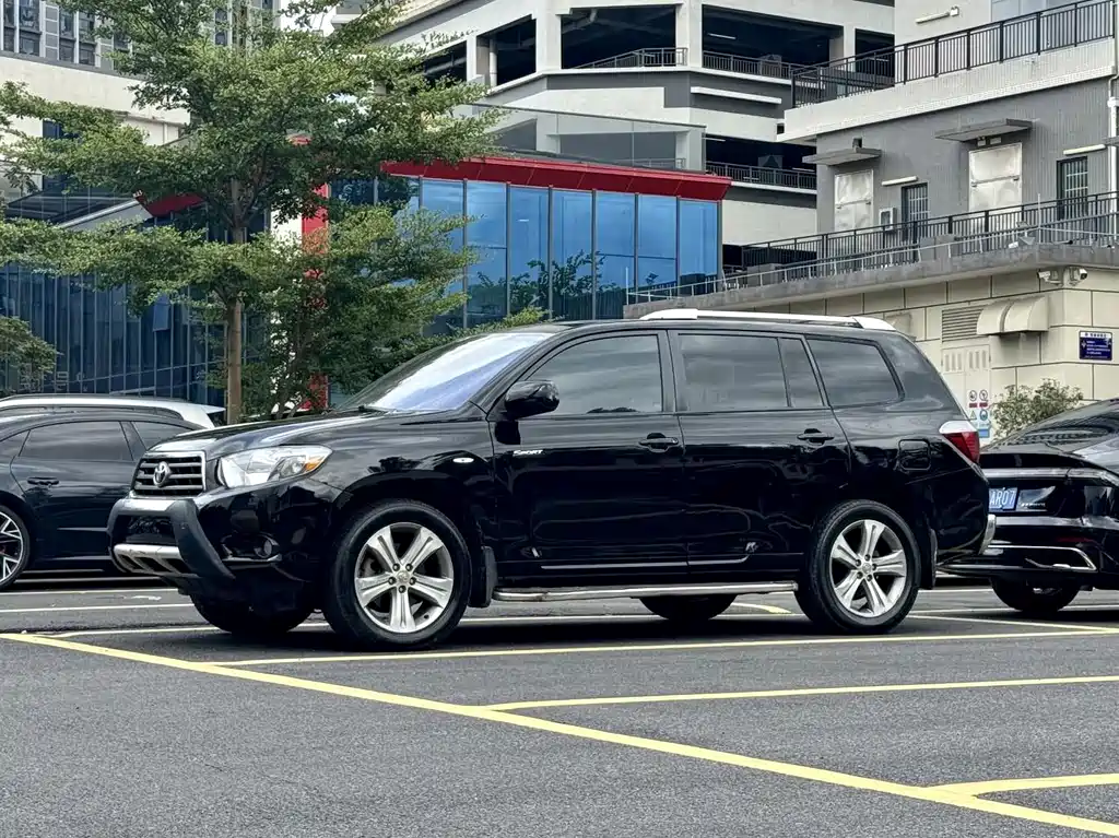 Toyota Highlander — миниатюра 5