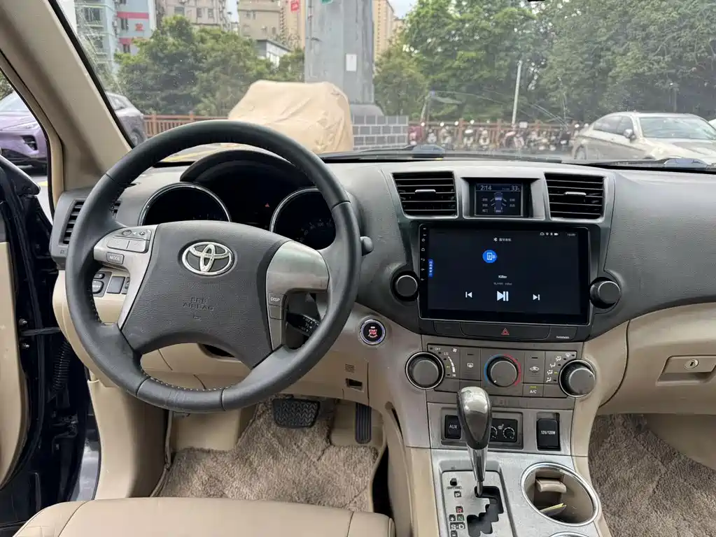 Toyota Highlander — миниатюра 14