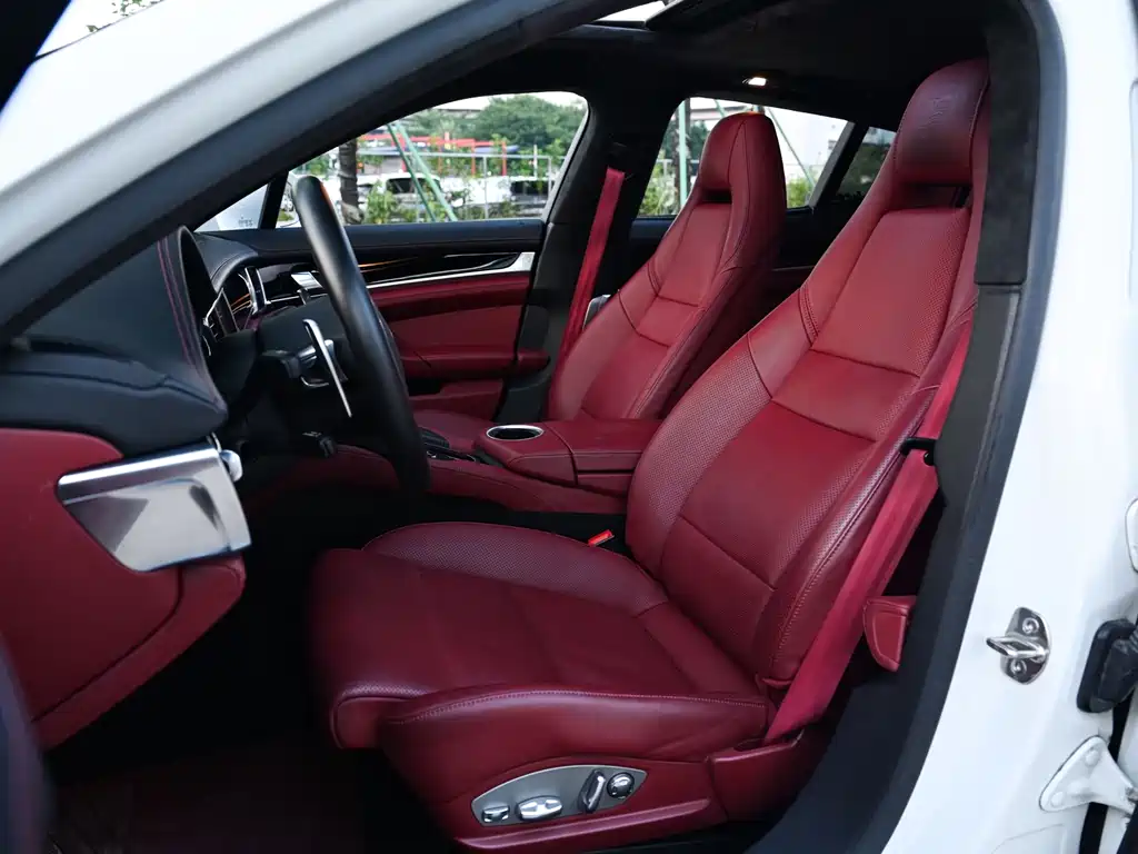 Porsche Panamera — миниатюра 7