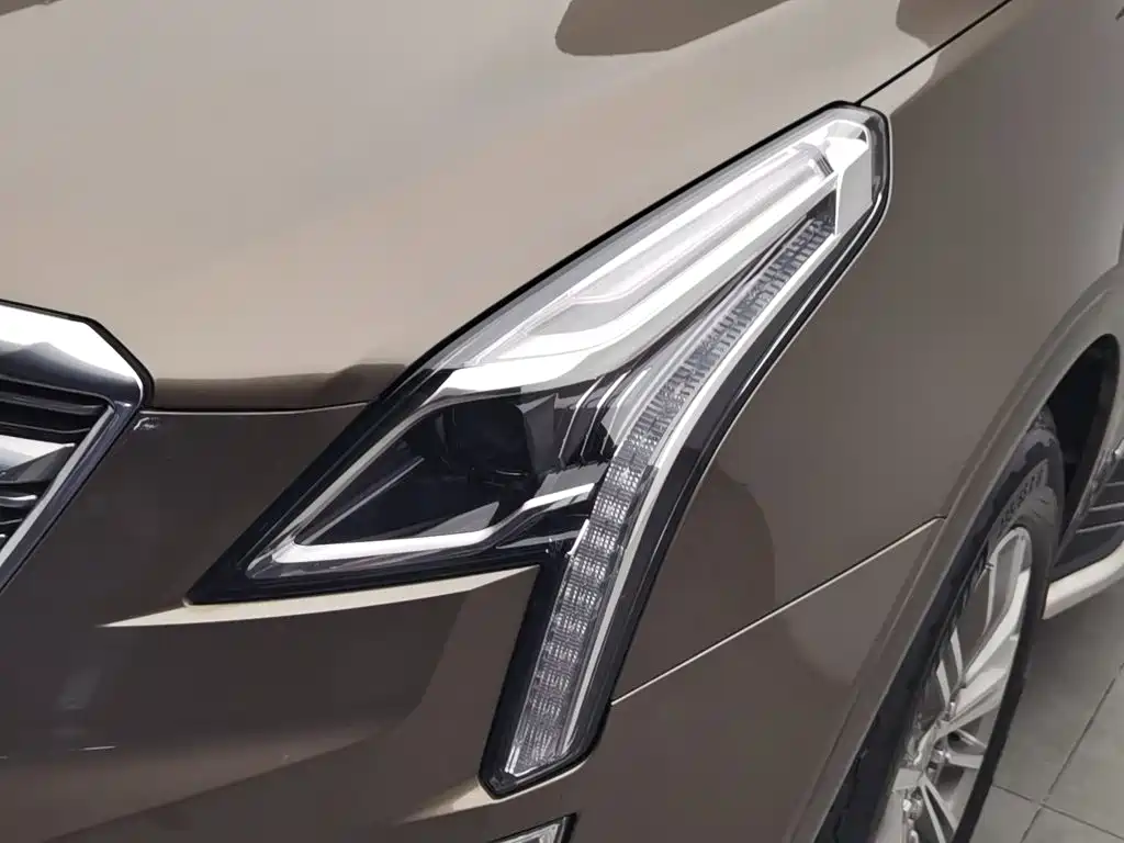 Cadillac XT5 — миниатюра 7