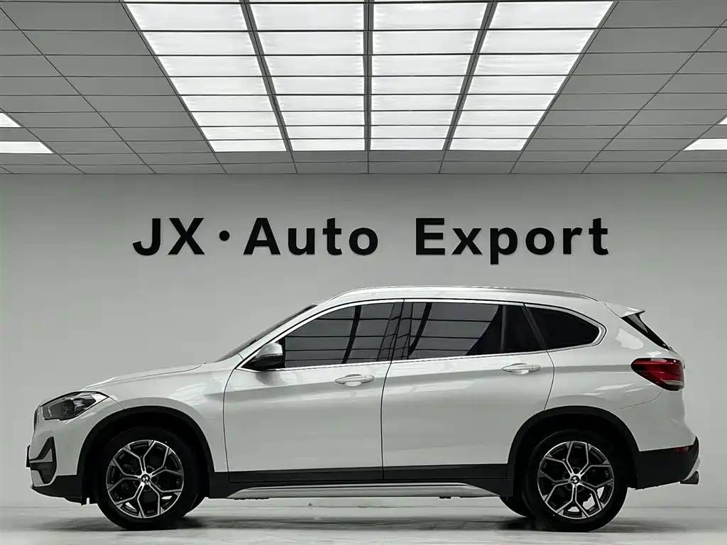 BMW X1 2022 sDrive20Li Premium