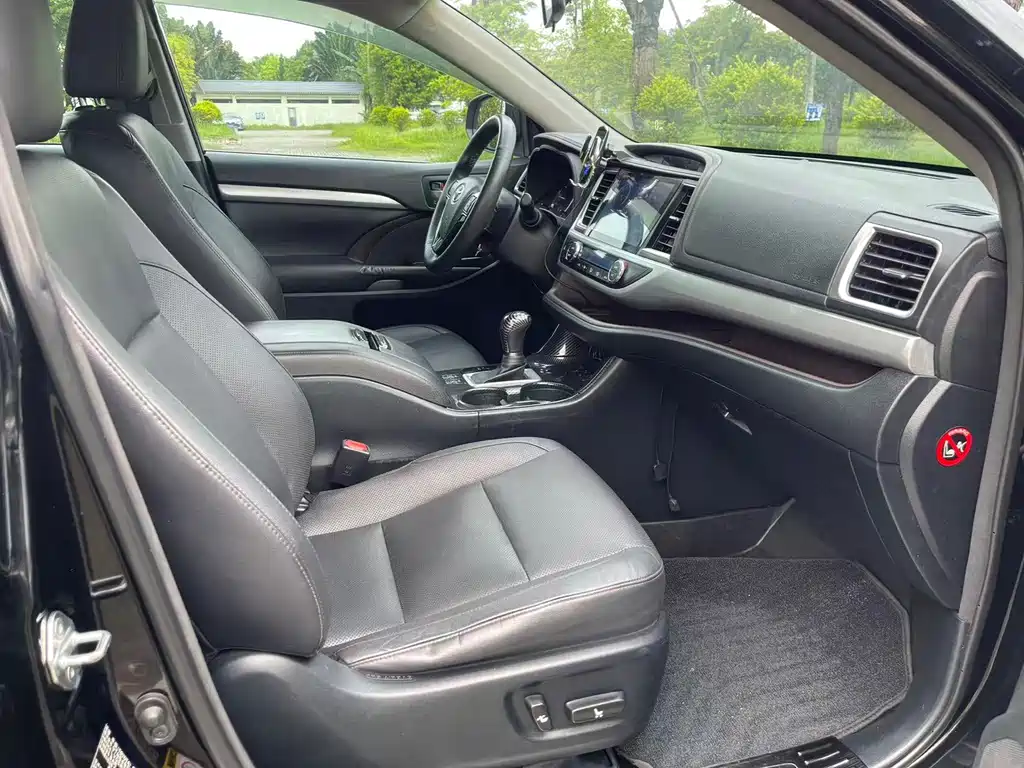 Toyota Highlander — миниатюра 17