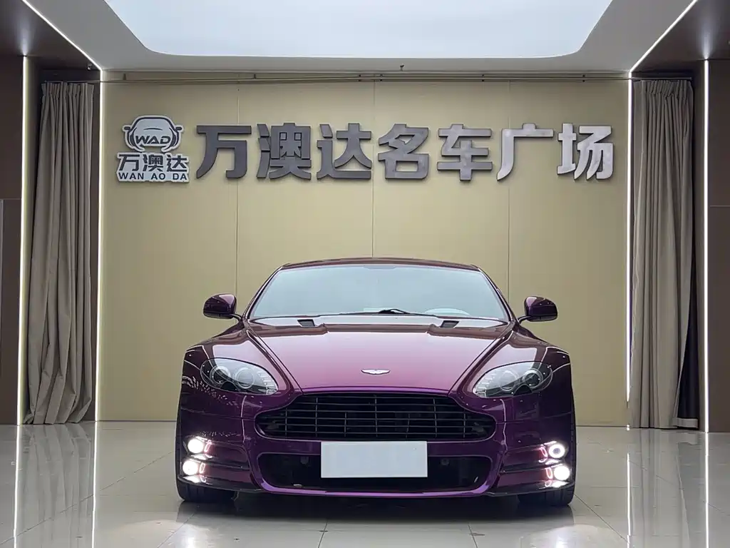 Aston Martin V8 Vantage 2011 4.7L Sportshift Coupe