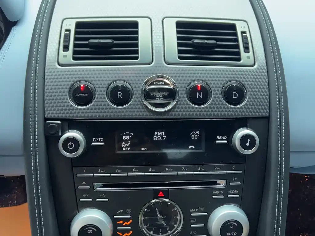 Aston Martin V8 Vantage 2011 4.7L Sportshift Coupe