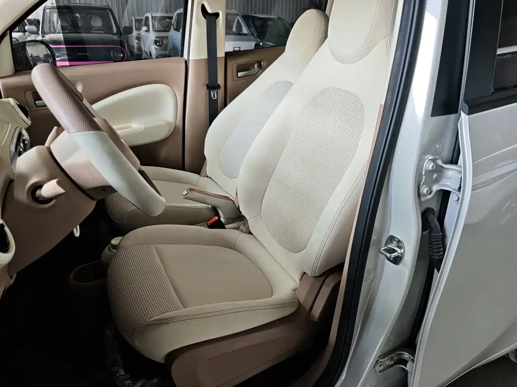 Wuling MINIEV — миниатюра 15