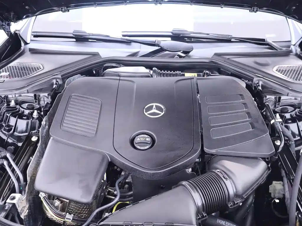 Mercedes-Benz E-Class — миниатюра 24