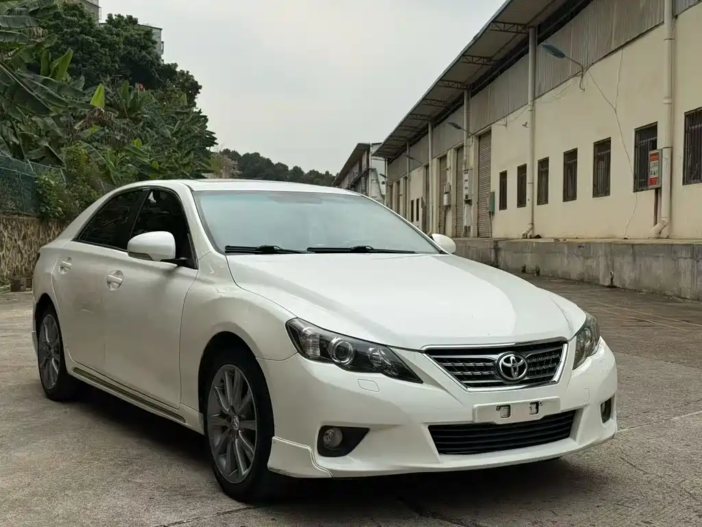 Toyota Reiz — миниатюра 3