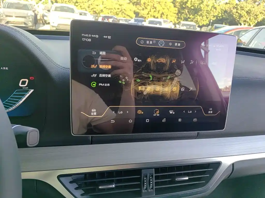 BYD Tang — миниатюра 13