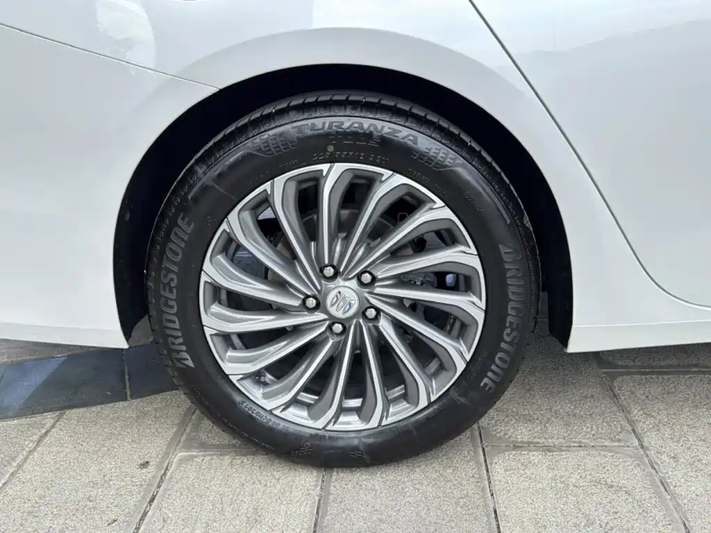 Buick LaCrosse — миниатюра 15