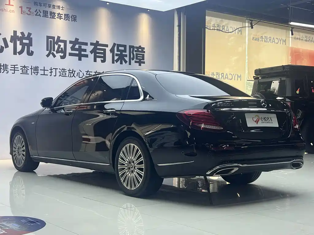 Mercedes-Benz E-Class — миниатюра 9
