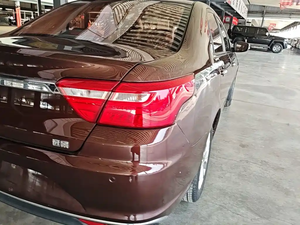 Geely Vision — миниатюра 8