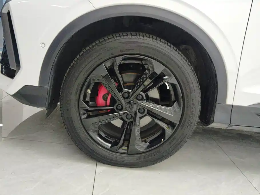 Geely Binyue — миниатюра 6