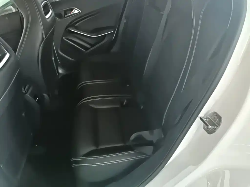 Mercedes-Benz GLA — миниатюра 17