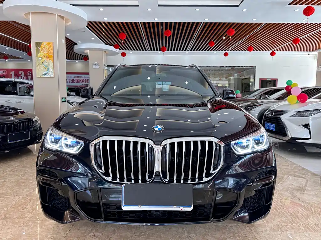 BMW X5 2022 xDrive 40Li M Sport