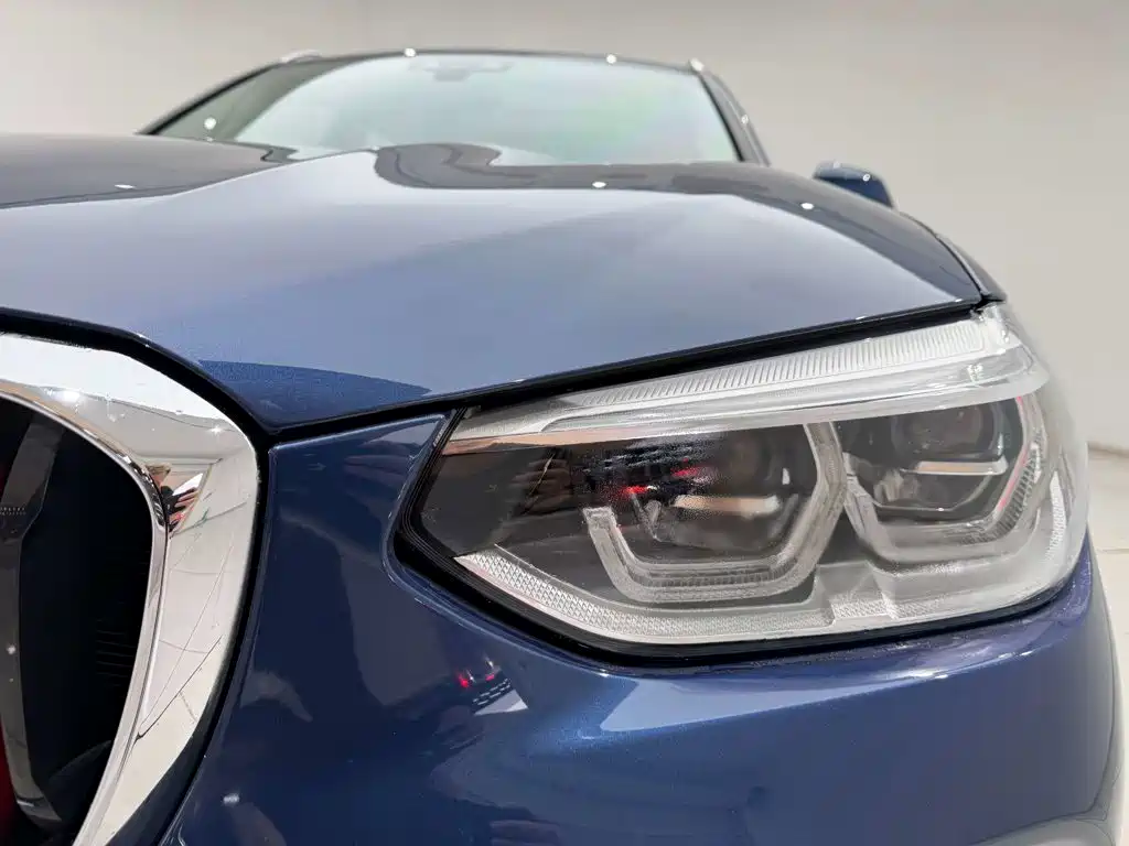 BMW X3 — миниатюра 9