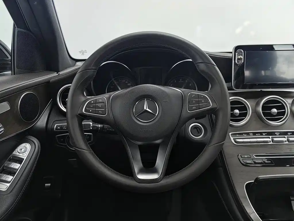 Mercedes-Benz GLC — миниатюра 11
