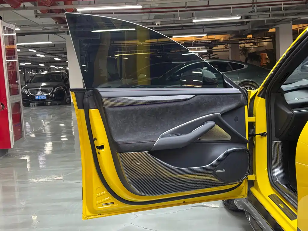 XIAOMI CAR XIAOMI SU7 ULTRA