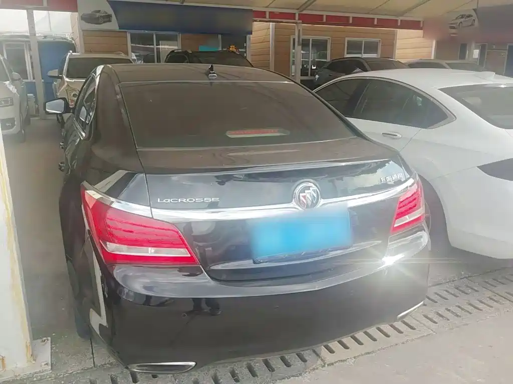 Buick LaCrosse — миниатюра 5