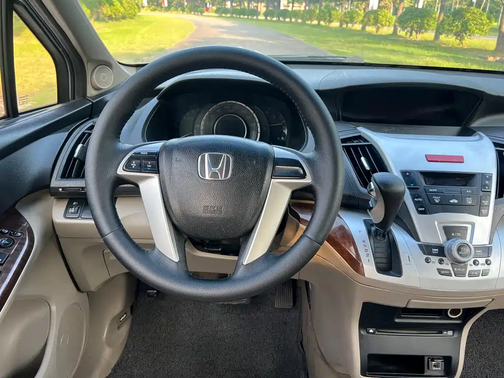 Honda Odyssey 2.4L Comfort Edition, фото 13