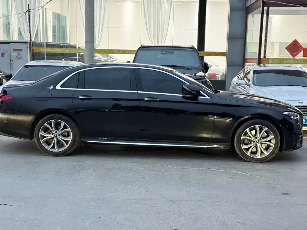 Mercedes-Benz E-Class — миниатюра 4