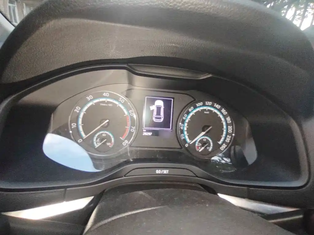 Skoda Karoq — миниатюра 4
