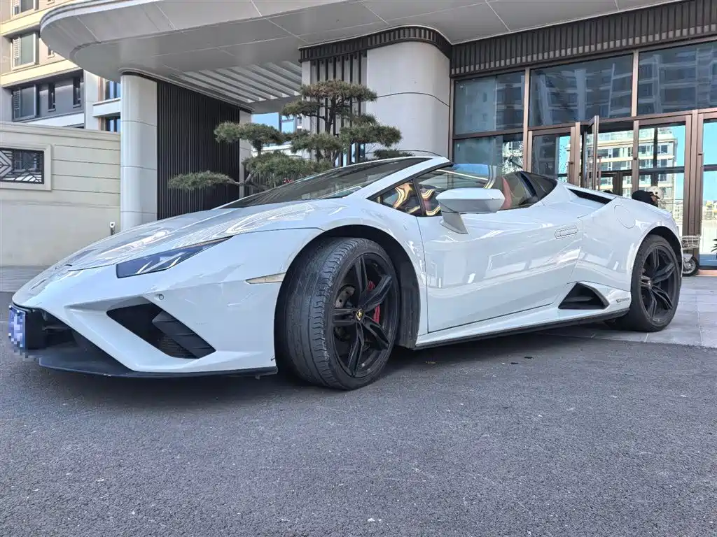 LAMBORGHINI HURACÁN