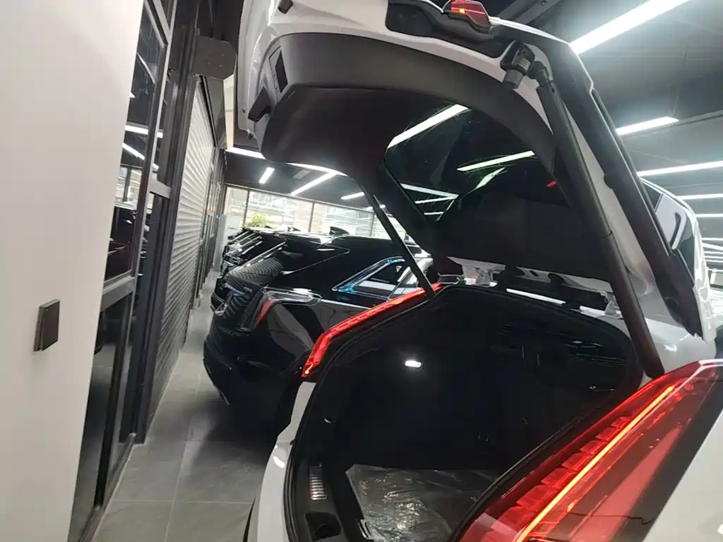Cadillac XT4 — миниатюра 19