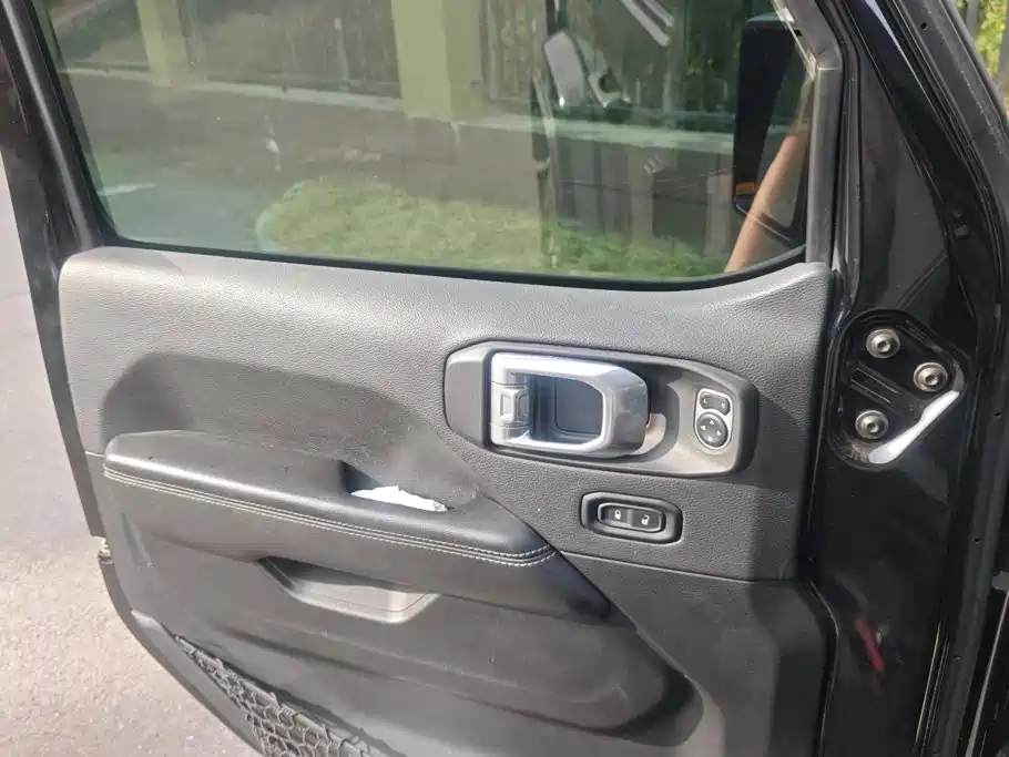 Jeep Wrangler — миниатюра 7